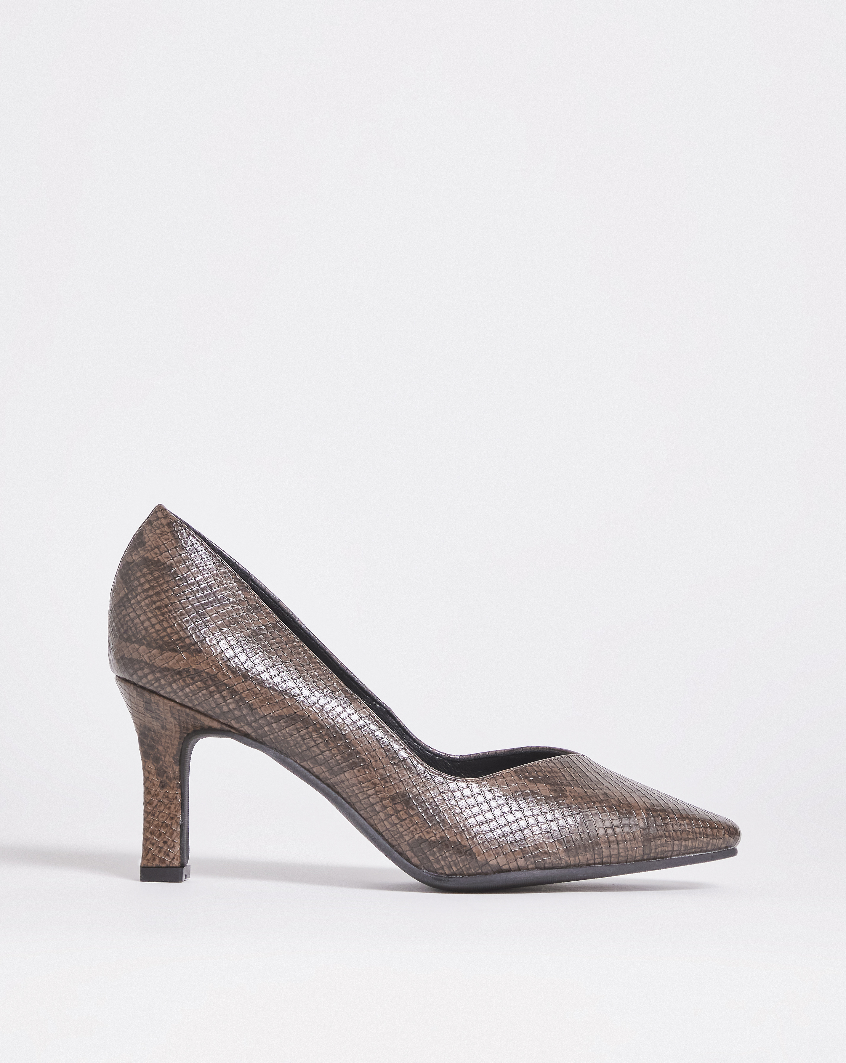 Heeled Court Shoe EEE Fit