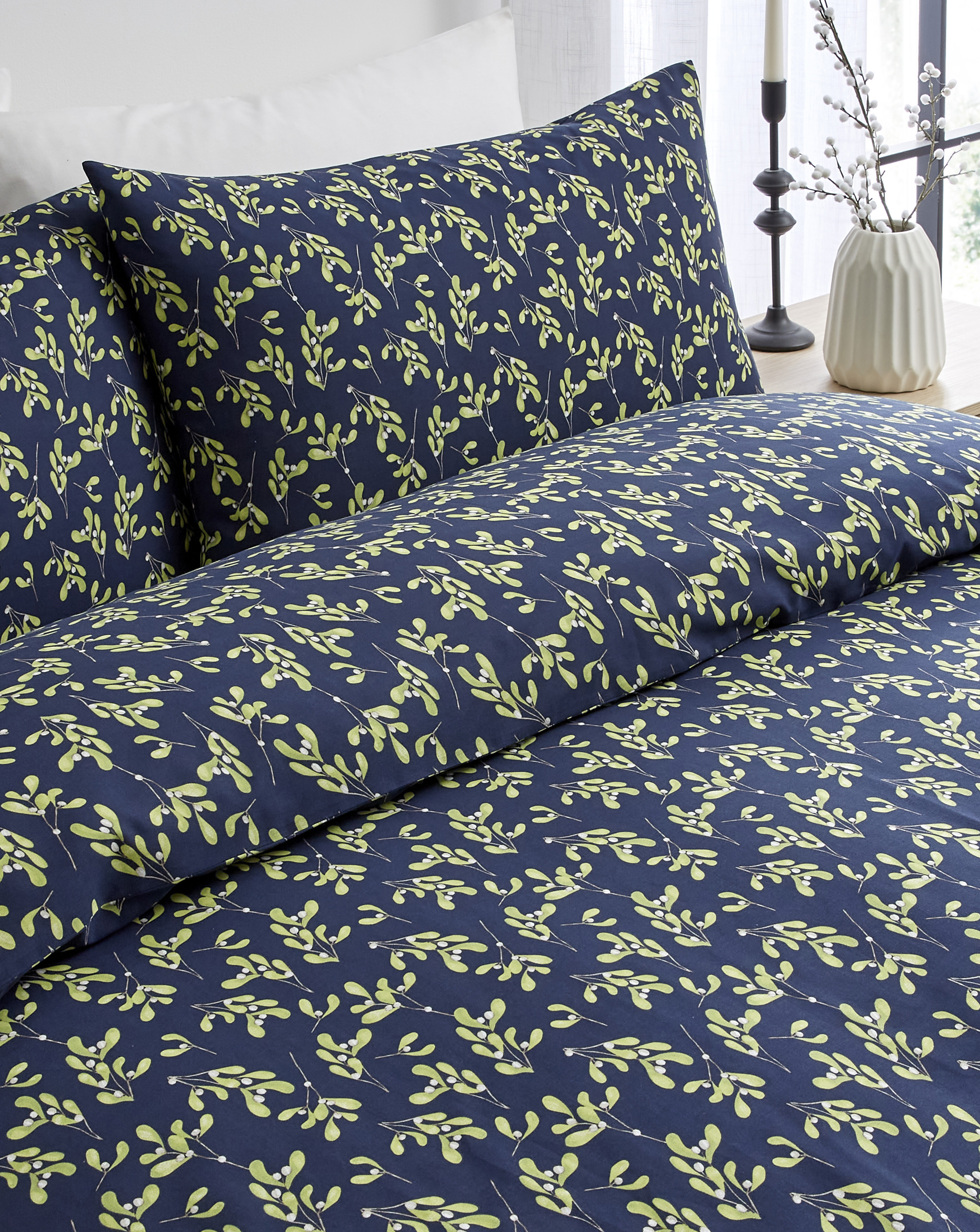 Christmas Mistletoe Duvet Cover Set