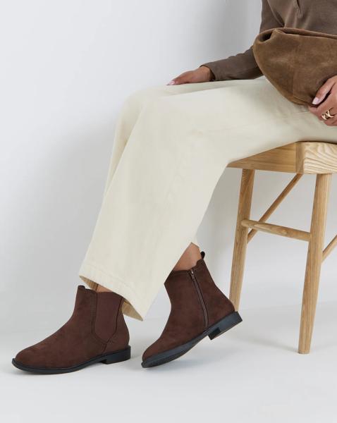 New In - Classic Chelsea Boot Wide