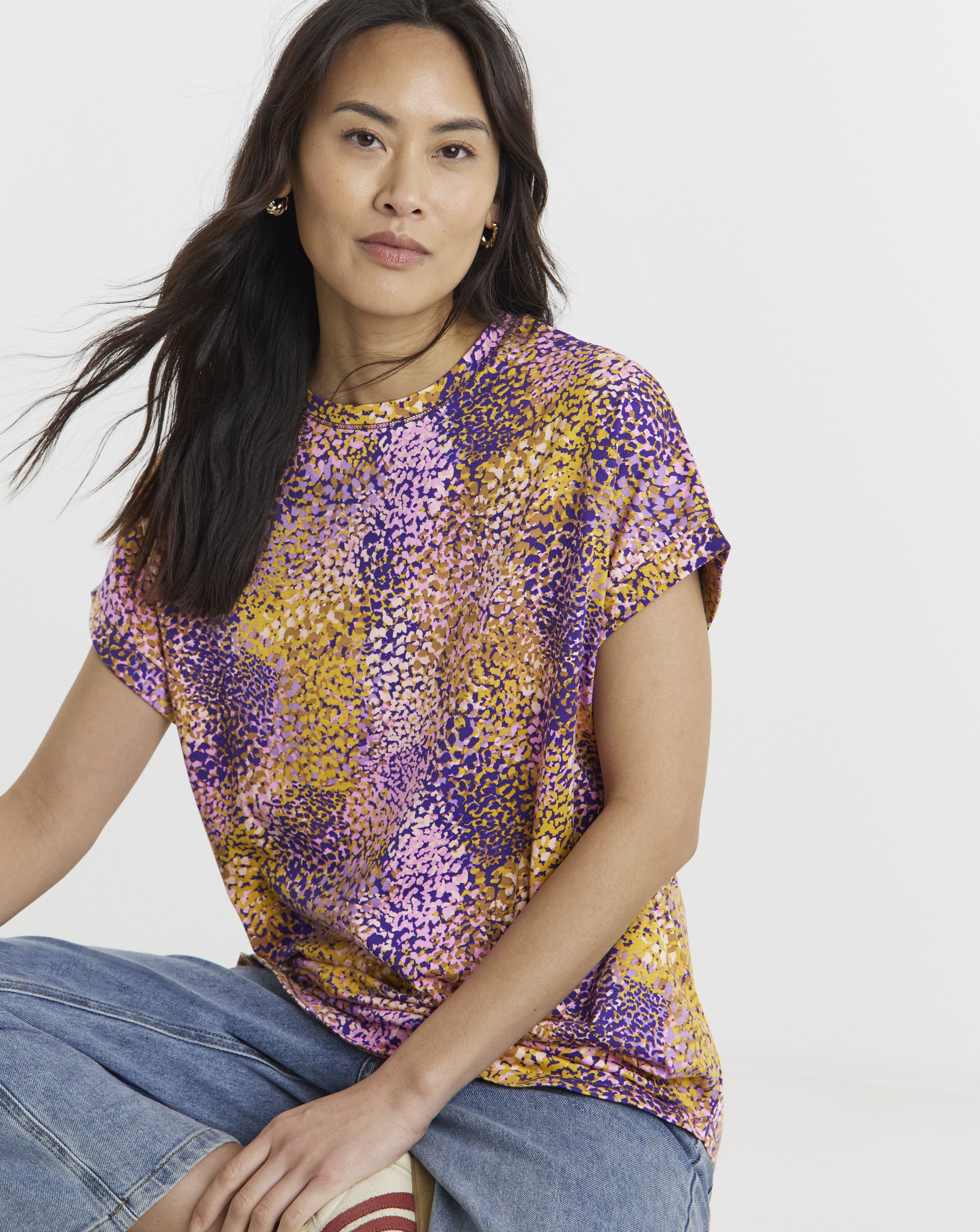 The Longline Short Sleeve Curved Hem Top