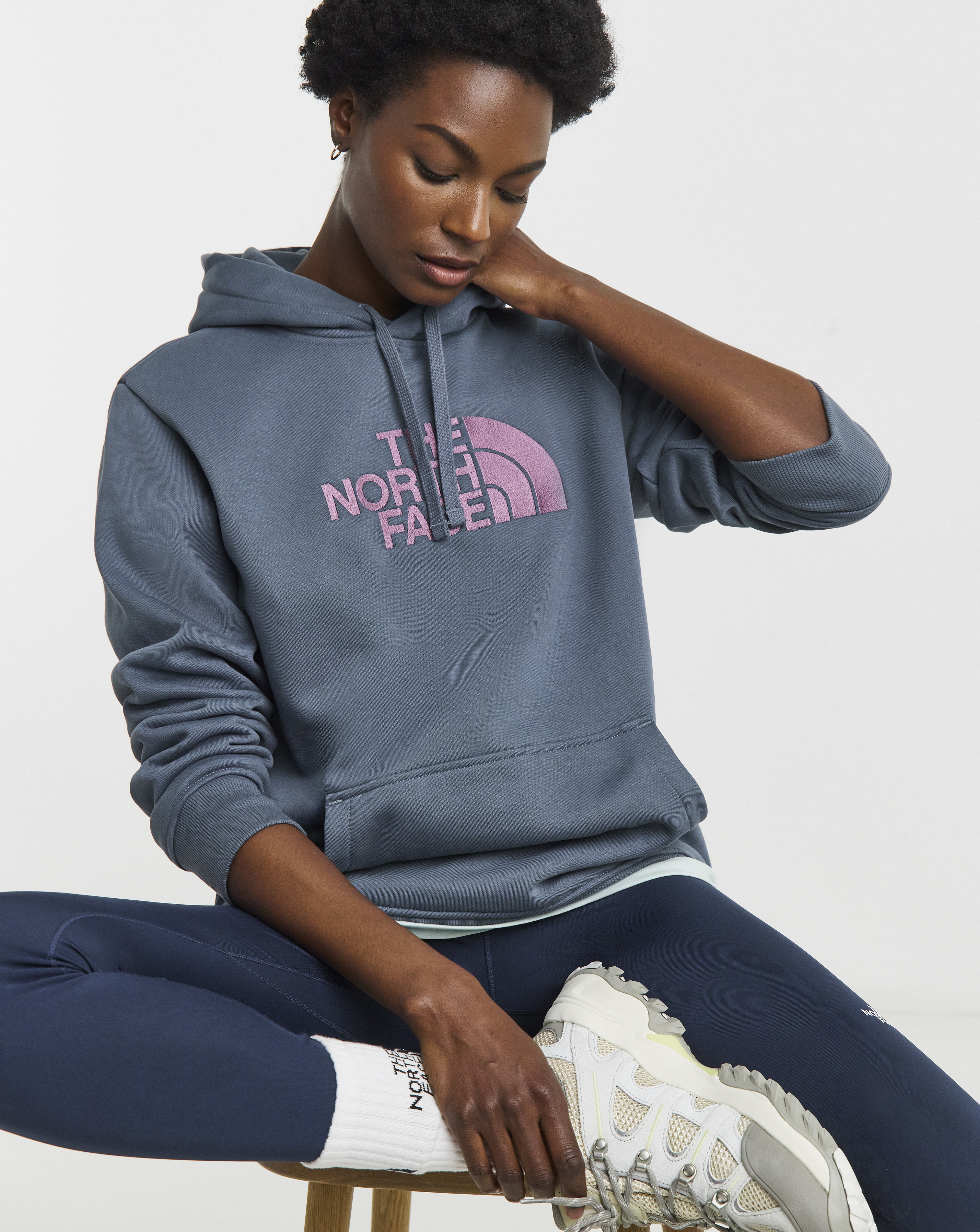 The North Face Women's Grey Drew Peak Regular Hoodie - Image 3