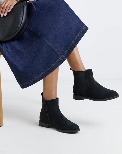 New In - Classic Chelsea Boot Wide