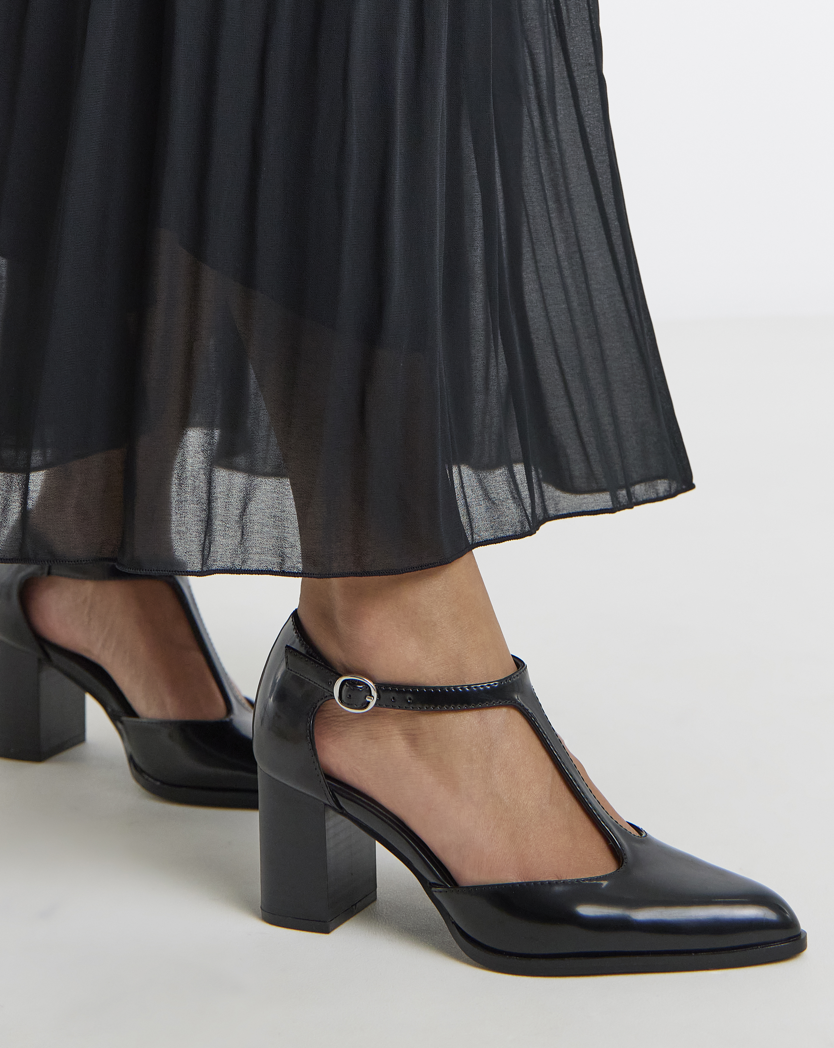 Toe Part T Bar Heels Extra Wide Fit