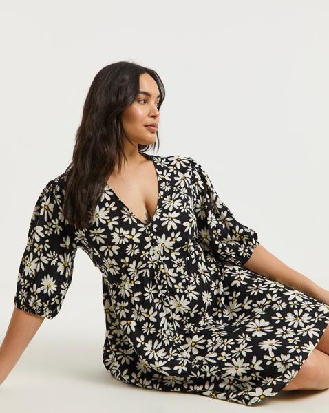 Ditsy Floral Print Skater Dress