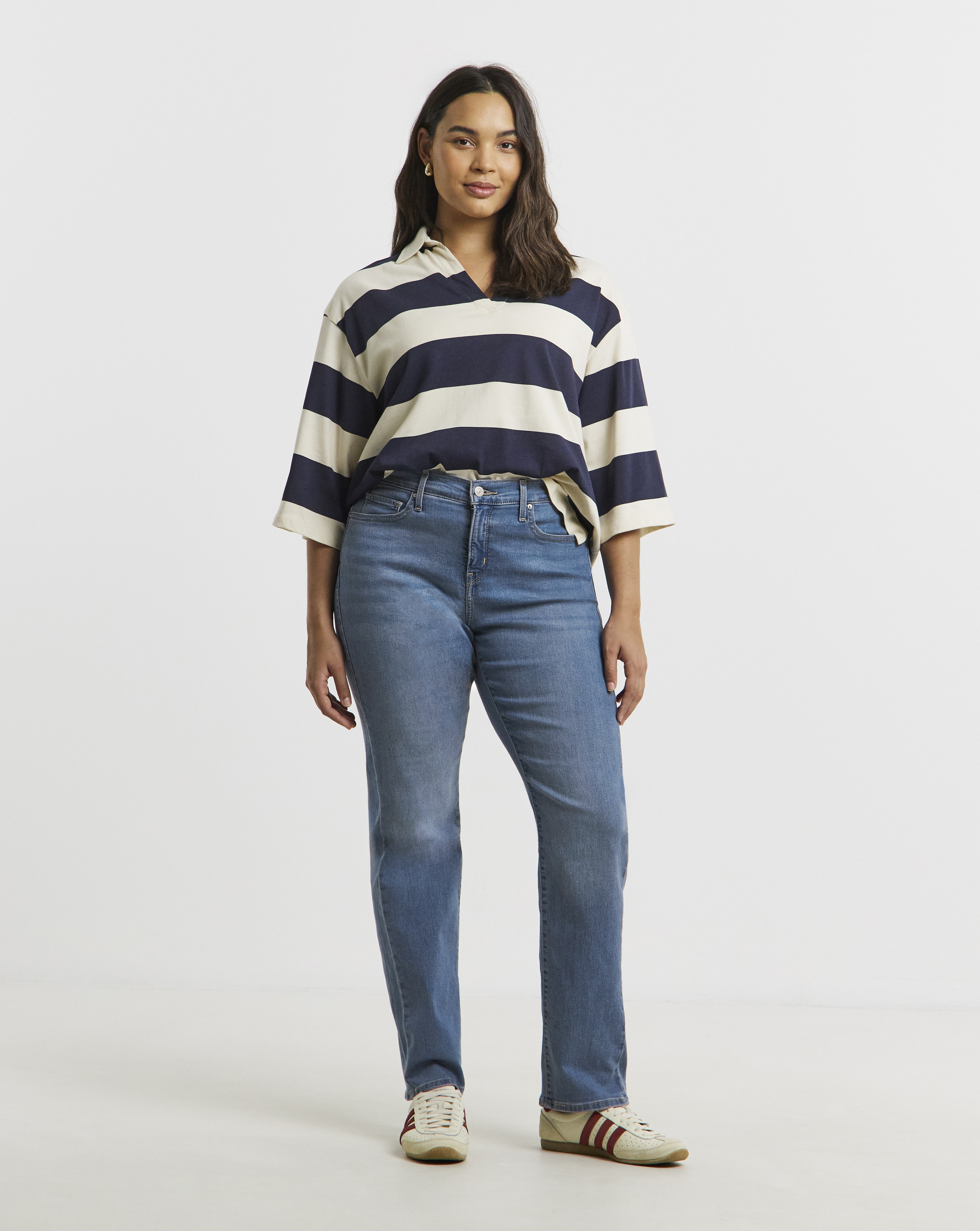Levi's|Levis Women's Mid Wash Levi's 314 Shaping Straight Jeans 27/30