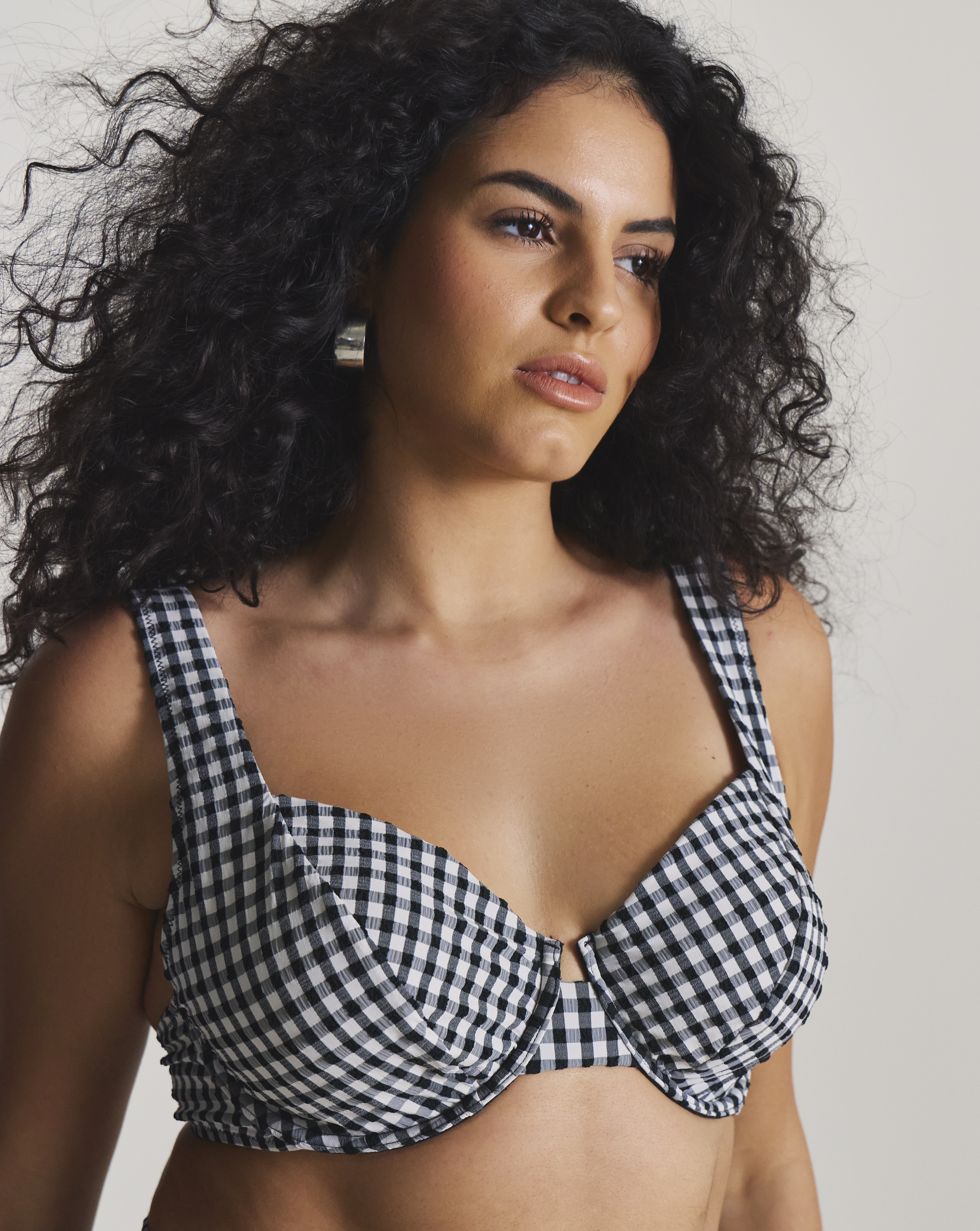 New In - Magisculpt Contour Me Bikini Top