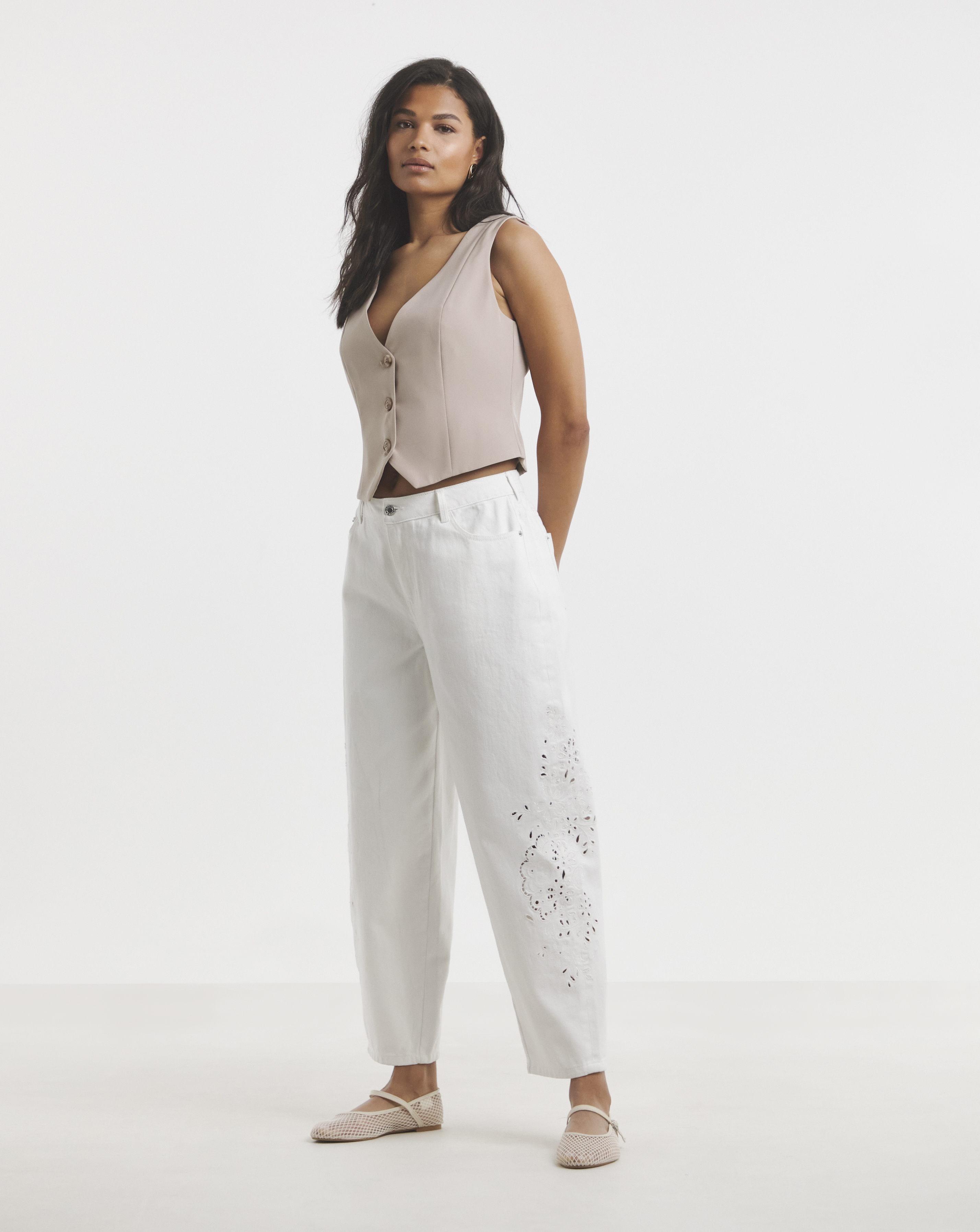 SBE White Broderie Detail Barrel Jeans