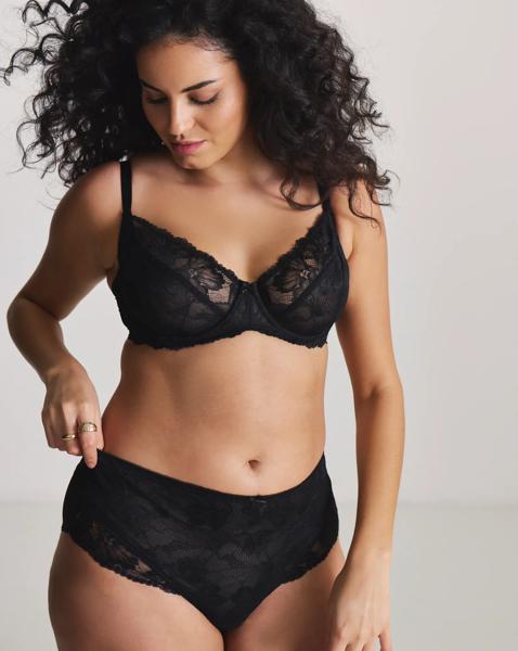 Dorina Curves Perfect Lace Brief Black