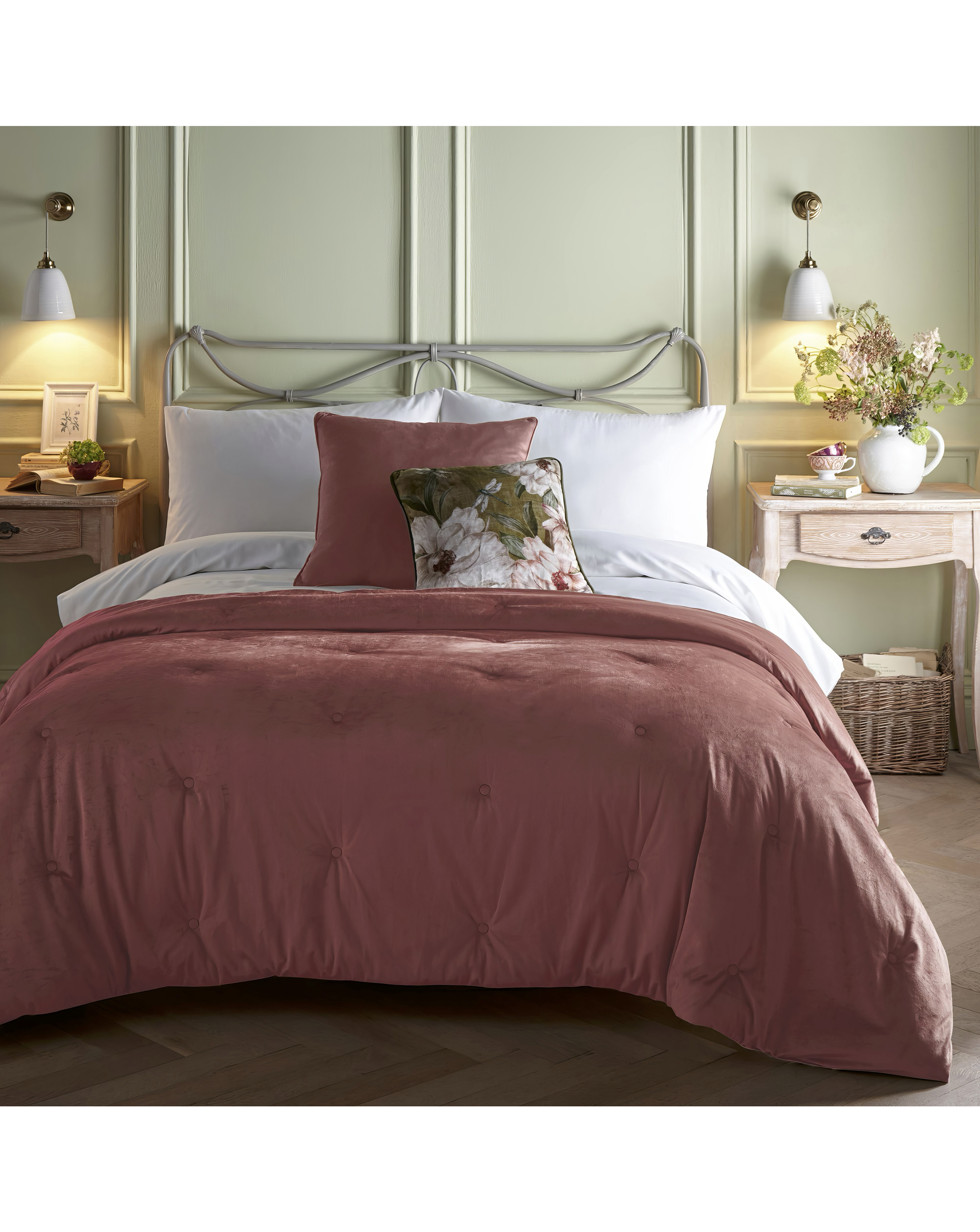 Appletree Pink Austell Velvet Bedspread 150Cm