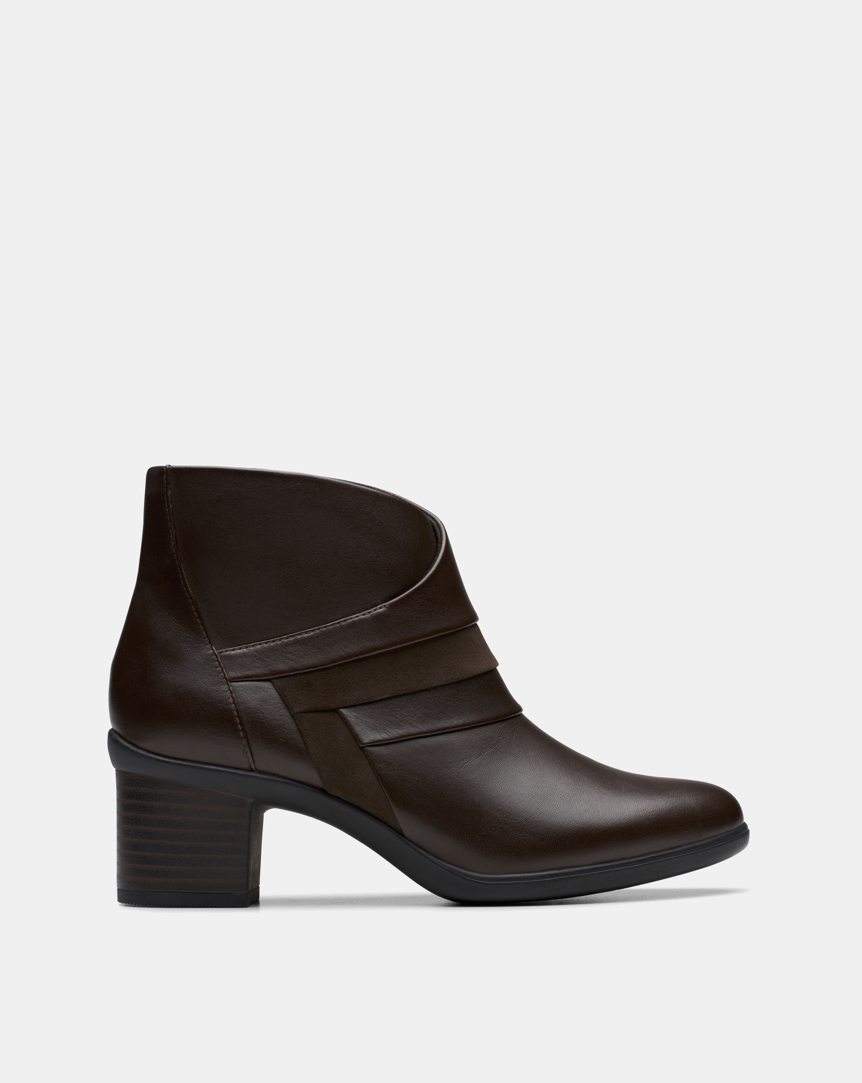 Clarks Shaya Leather Boot D Fit