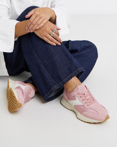 Retro Runner Trainer Wide Fit