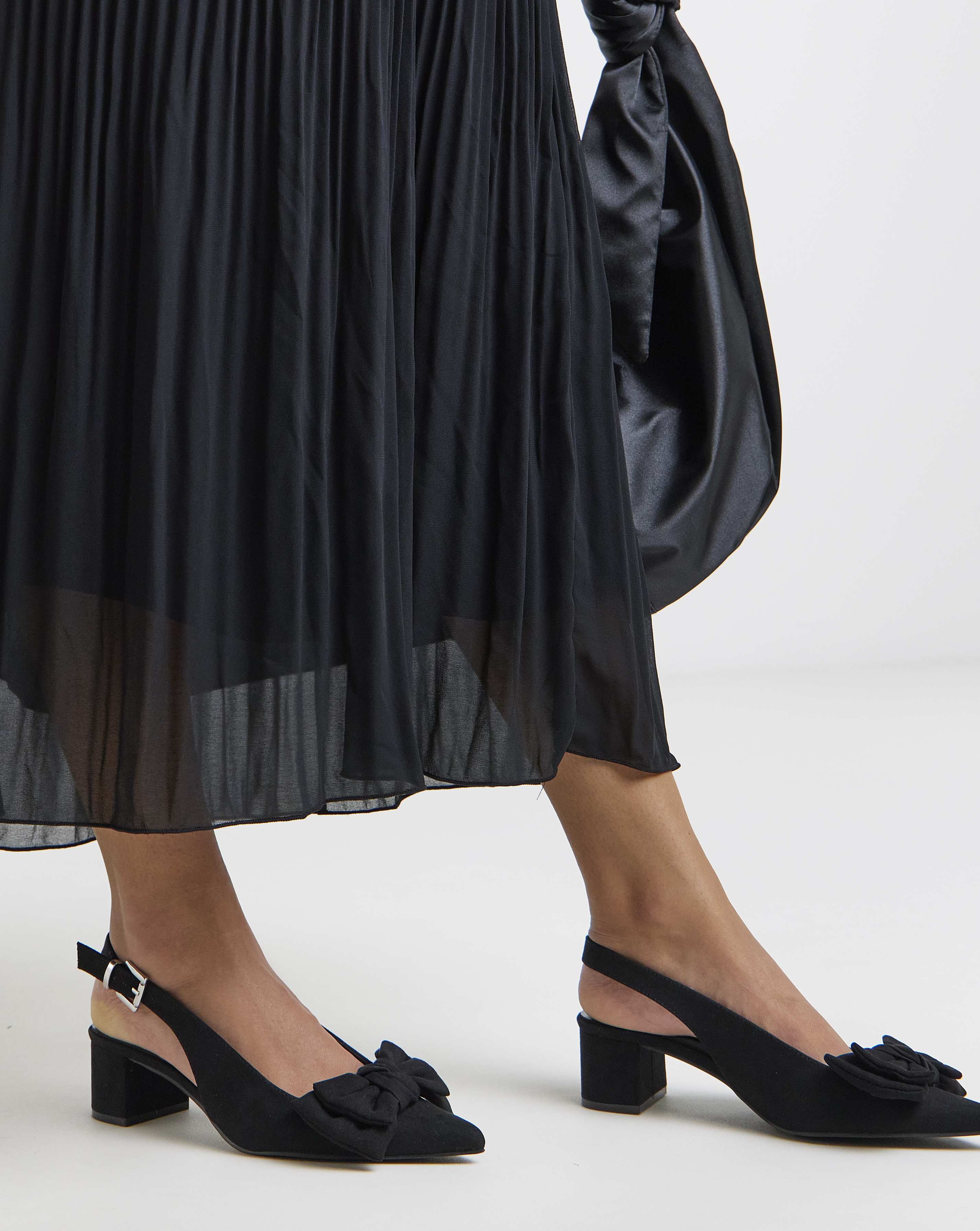 Block Heel Slingback With Bow Ex Wide