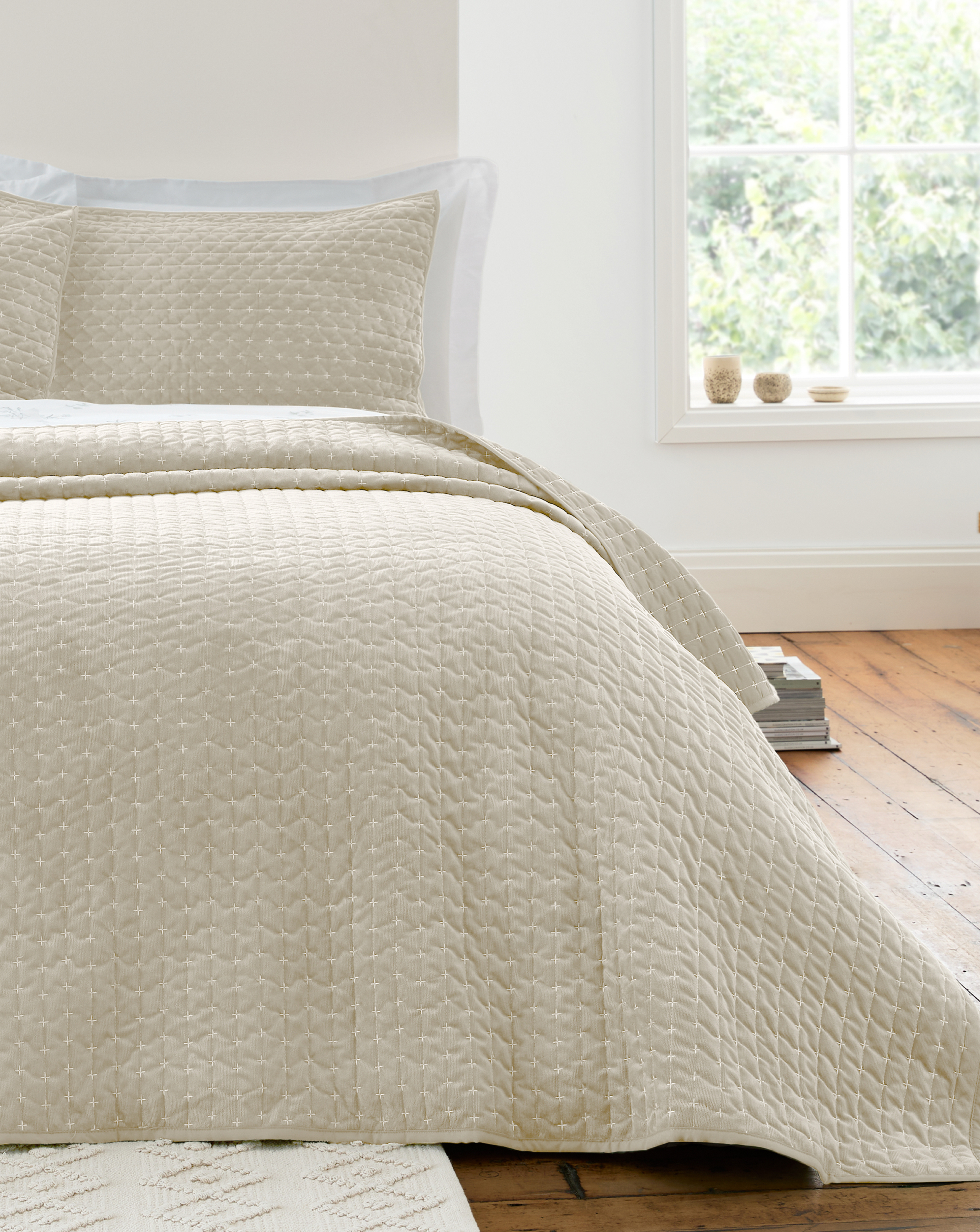 Bianca Velvet Embroidered Bedspread
