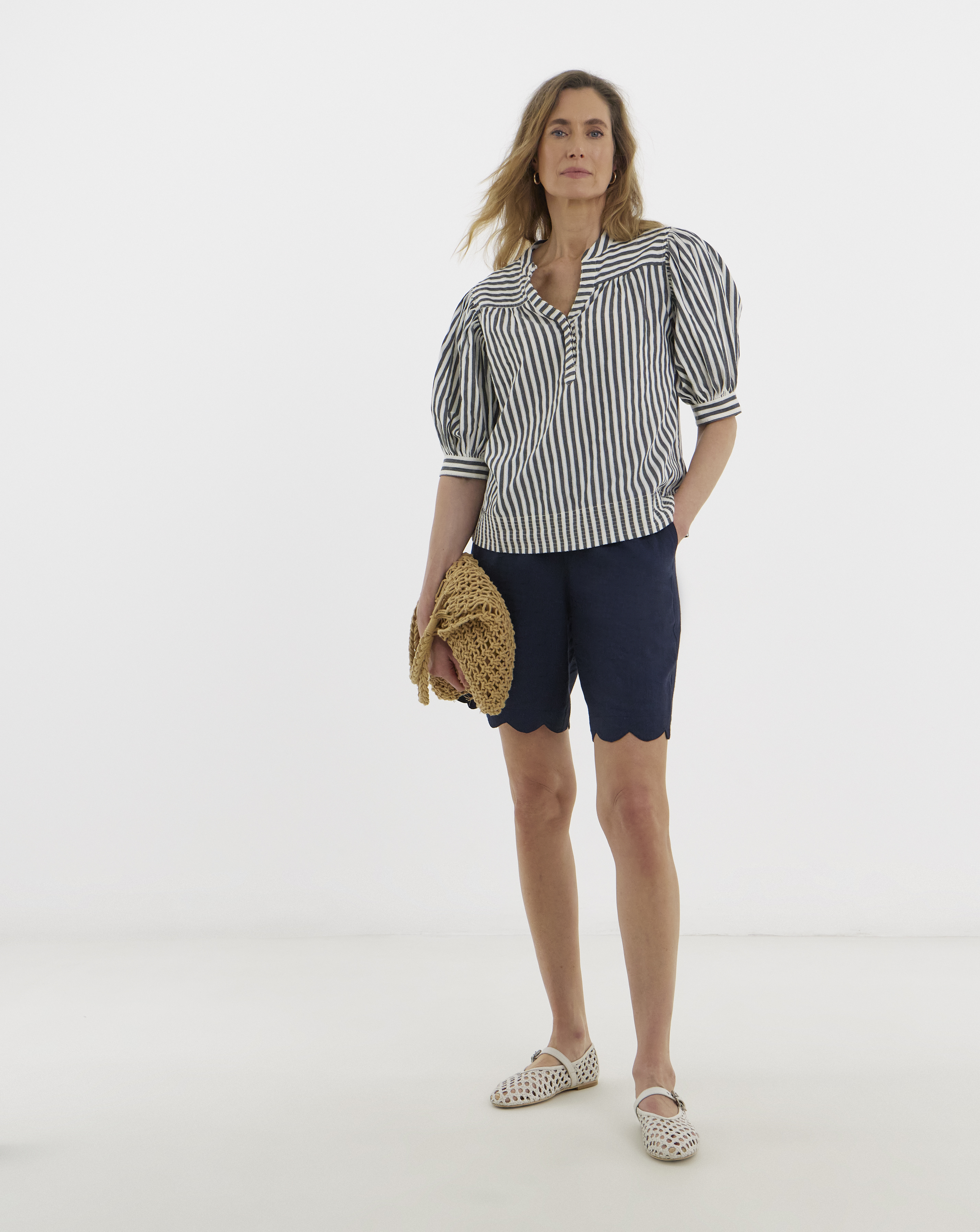 Scallop Edge Linen Mix Short