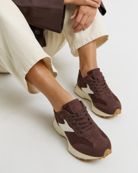 Retro Runner Trainer Wide Fit