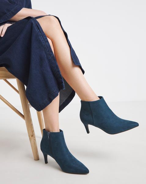 Cairns Kitten Heel Pointed Toe Ankle Boot Extra Wide EEE Fit - Image