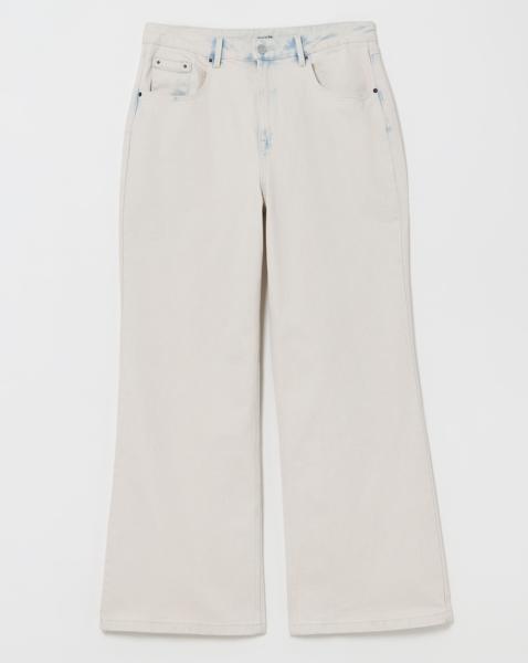 Bleach Wash 00s Wide Leg Jean
