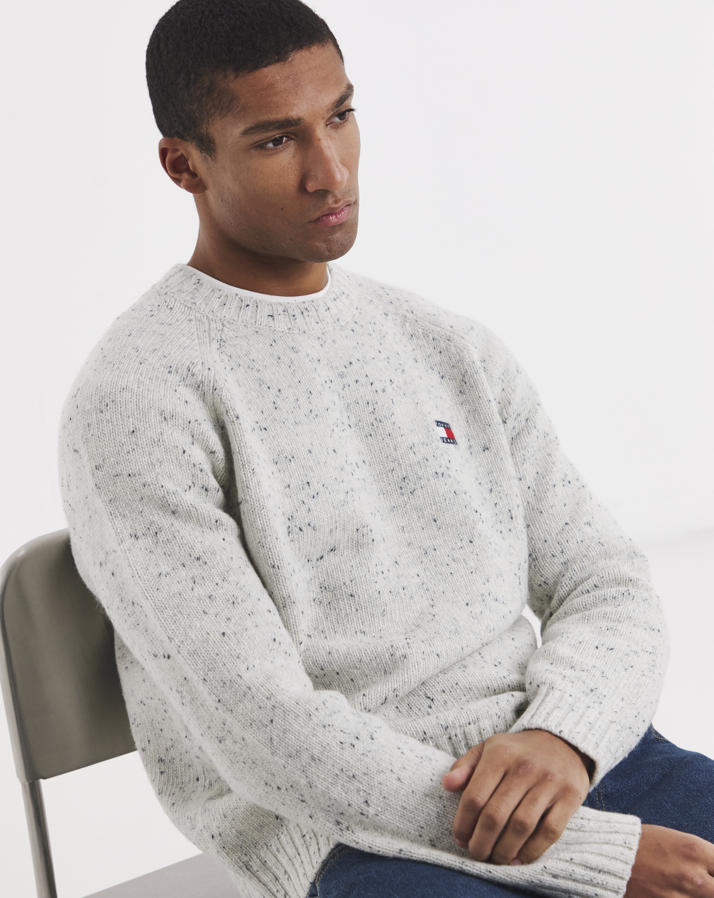 Tommy Jeans Badge Jumper - White
