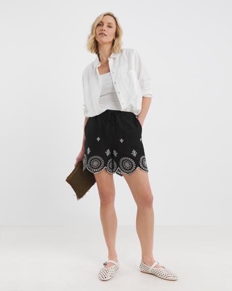 Broderie Hem Short