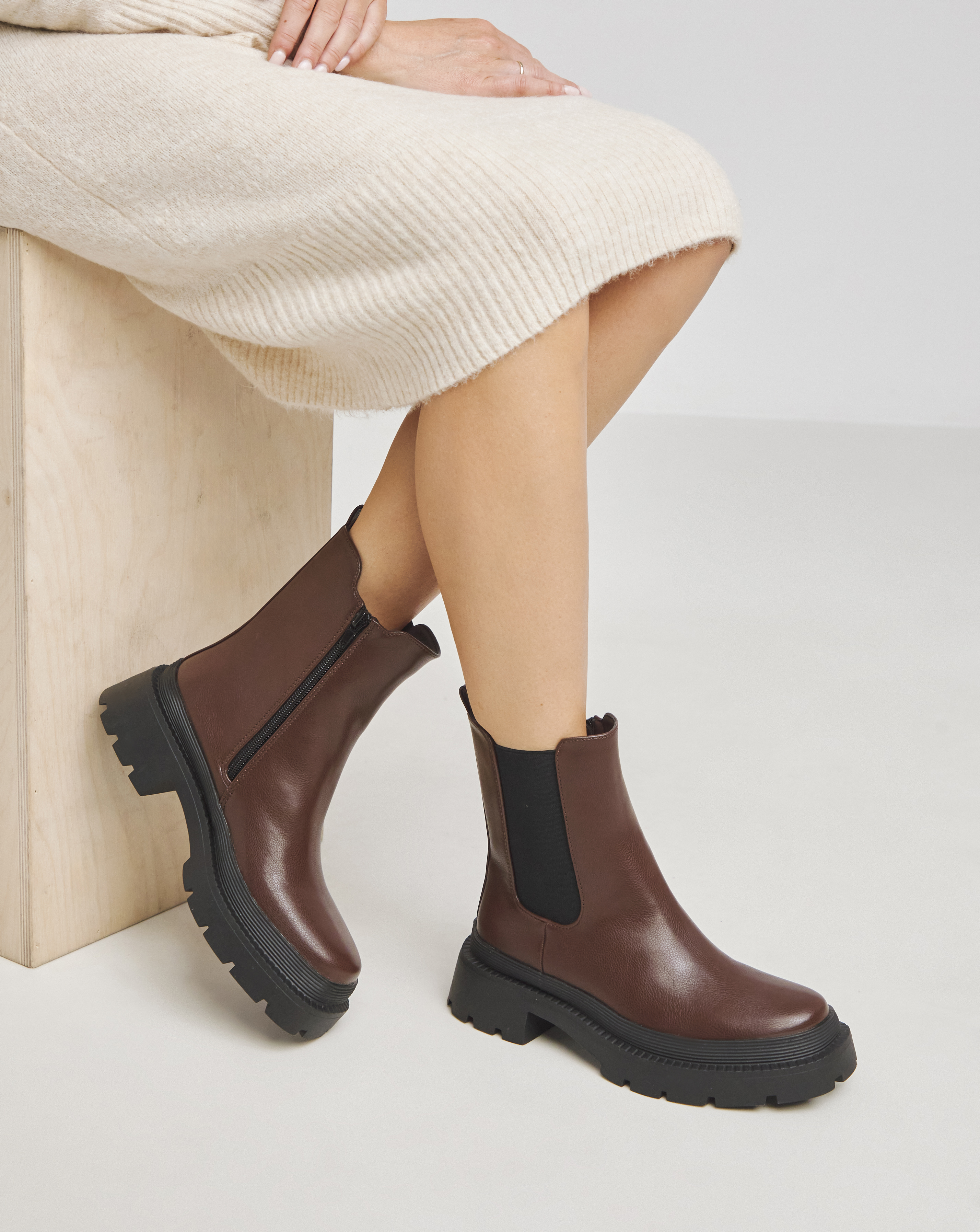 Chunky Chelsea Ankle Boots Ex Wide