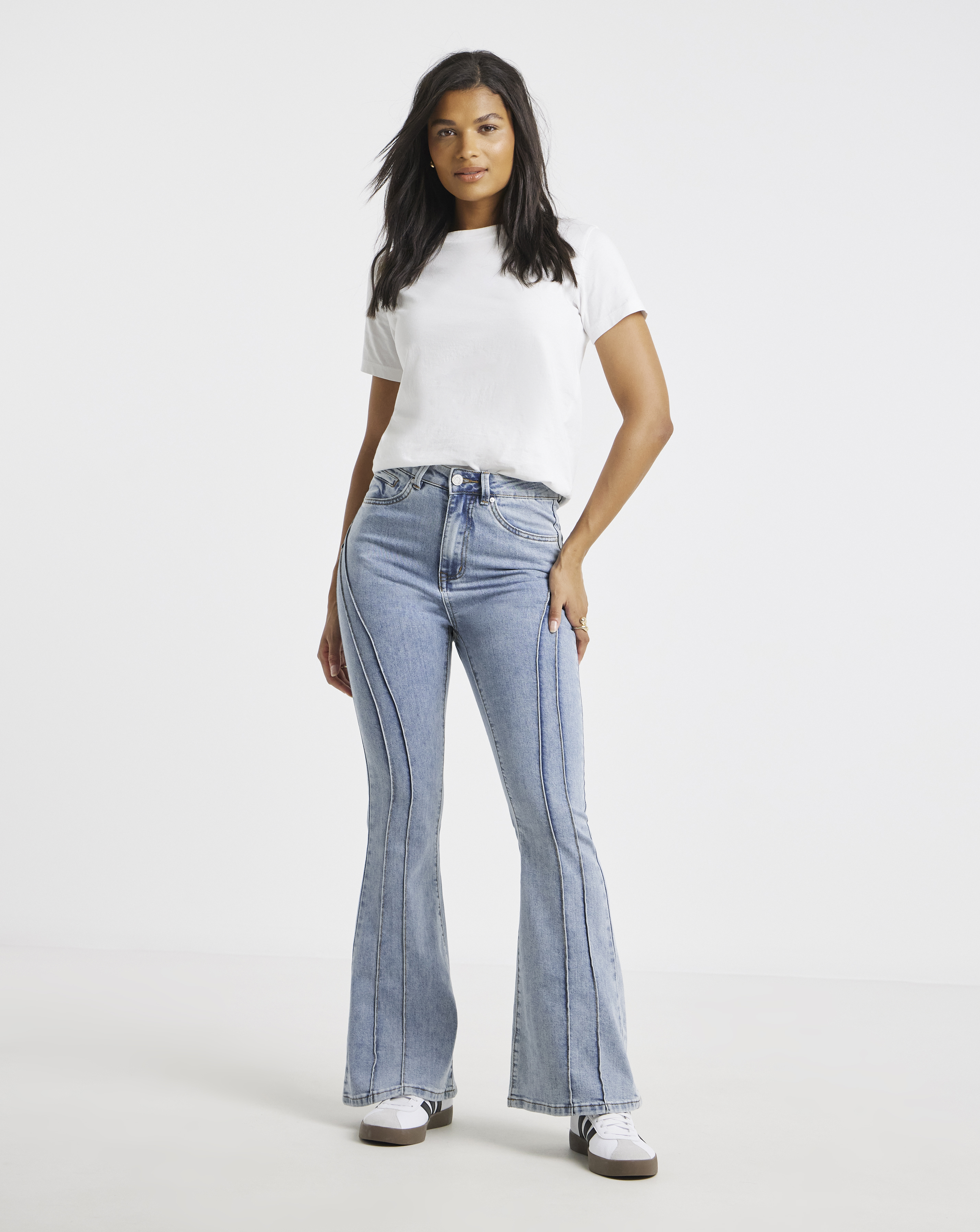 Light Wash Seam Detail Flared Jean