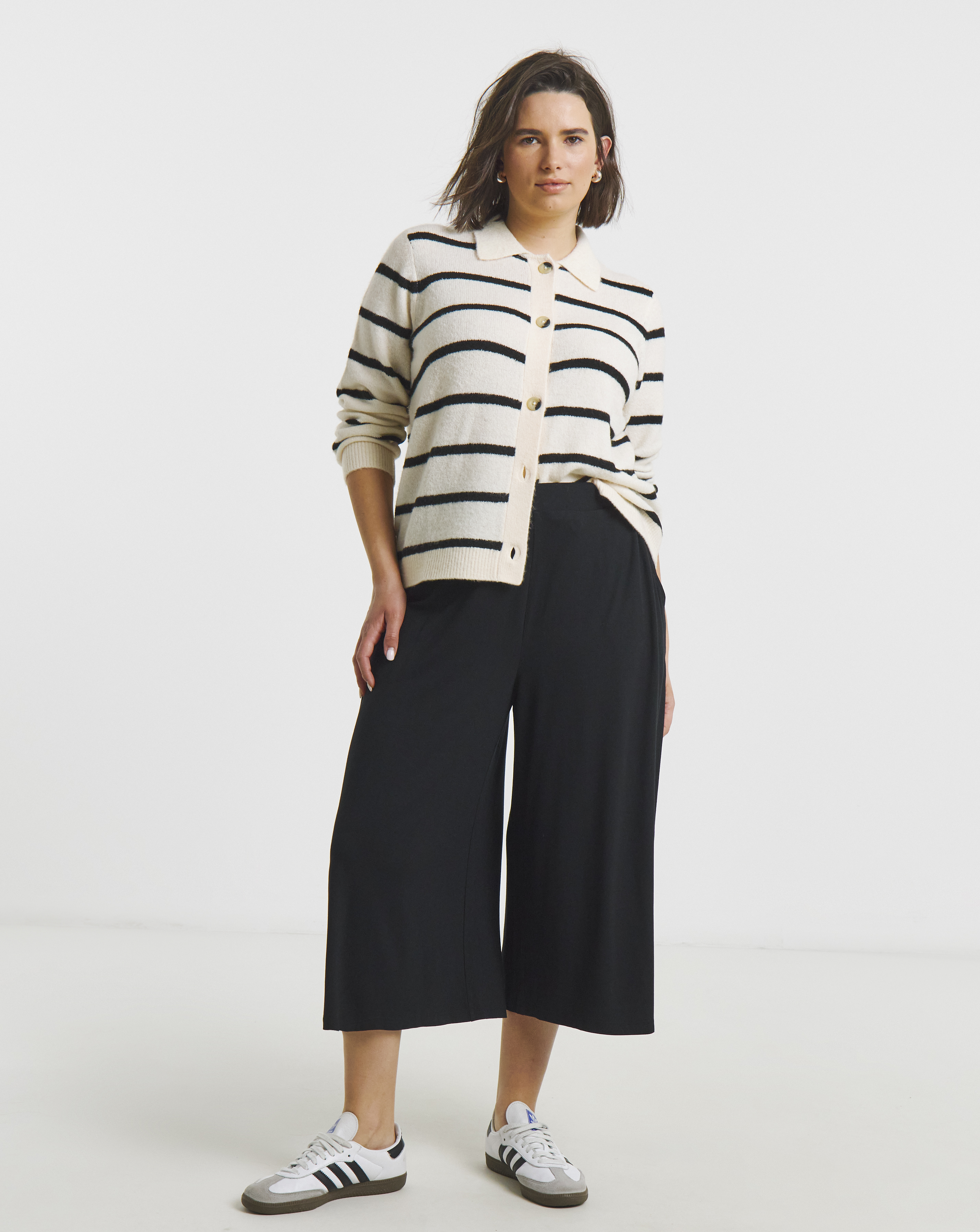 Black V/E Wide Leg Culottes